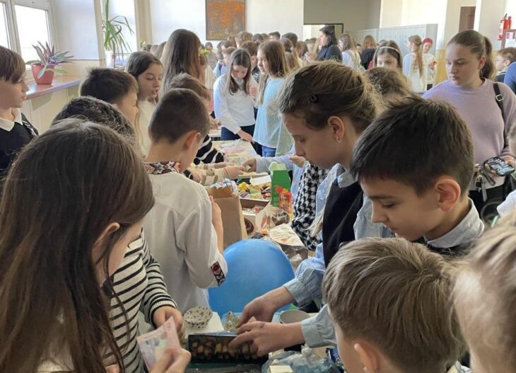 Благодійний великодній ярмарок