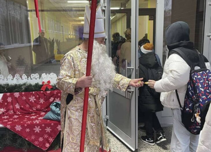 Миколай!Миколай!Ти до нас завітай!