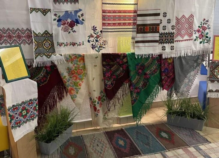 Всесвітній день української хустки