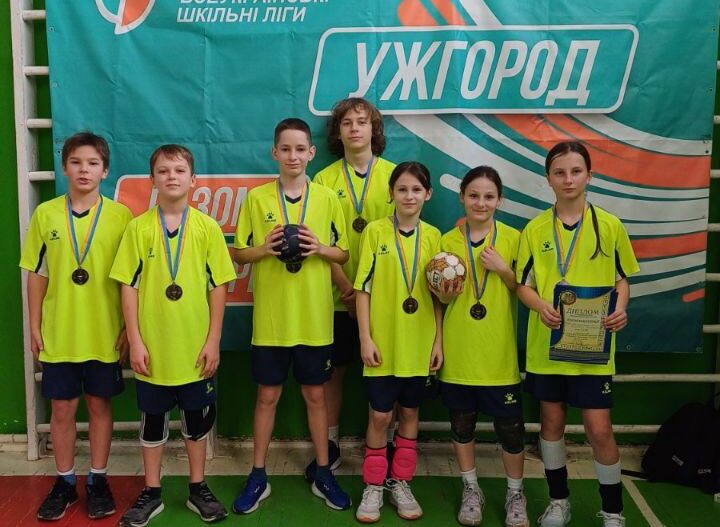 “Пліч-о-пліч”