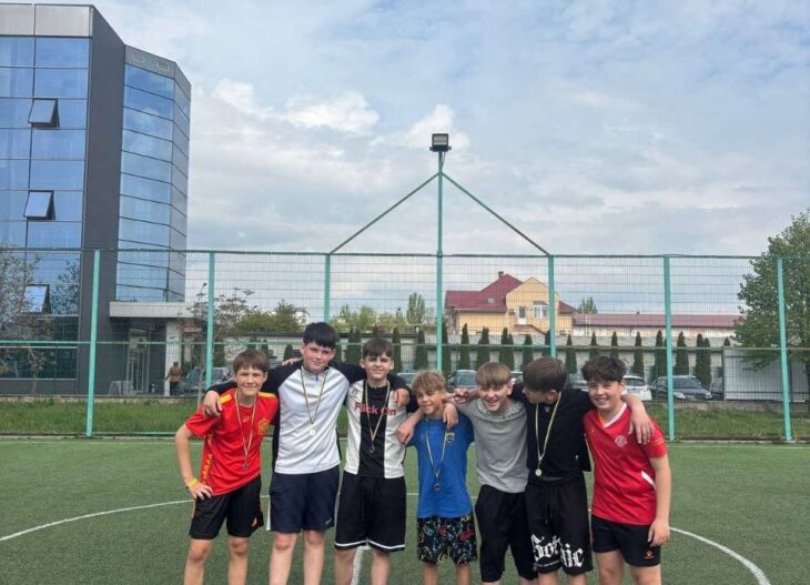 Змагання з футболу між учнями 2-3-х класів