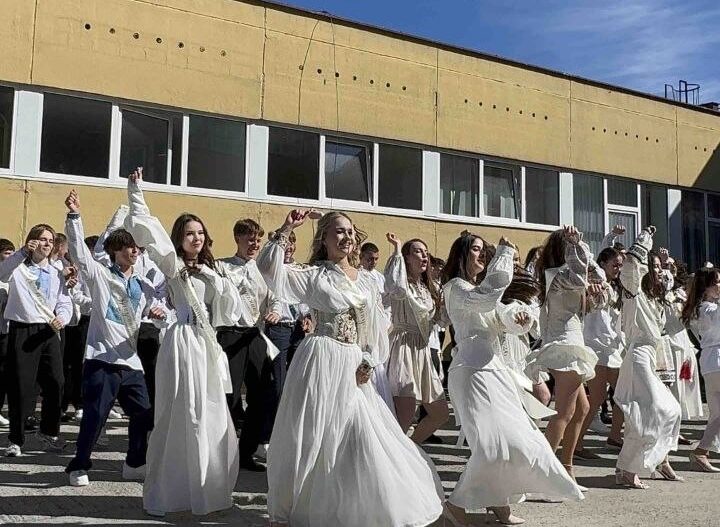 Свято останнього дзвоника для випускників 2026 року!